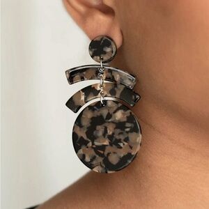 Acrylic Earrings. NWT